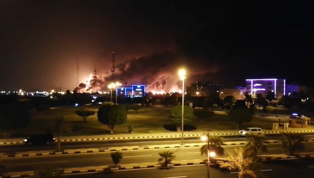 السعودية تتعرض للقصف بـ14 طائرة و8 صواريخ