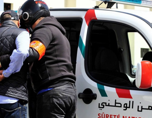 توقيف موظفين شكلوا عصابة إجرامية في وجدة