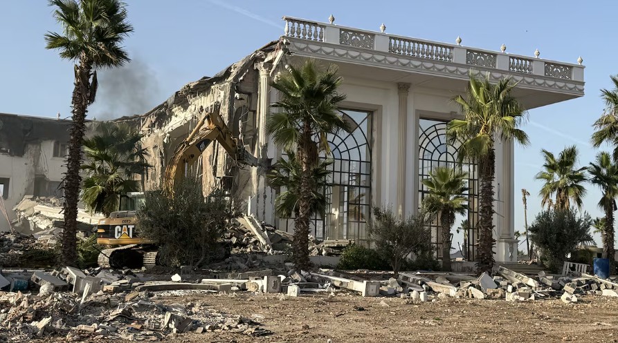 قصر “الكريملن” ببوسكورة.. محامي المالك يكشف معطيات