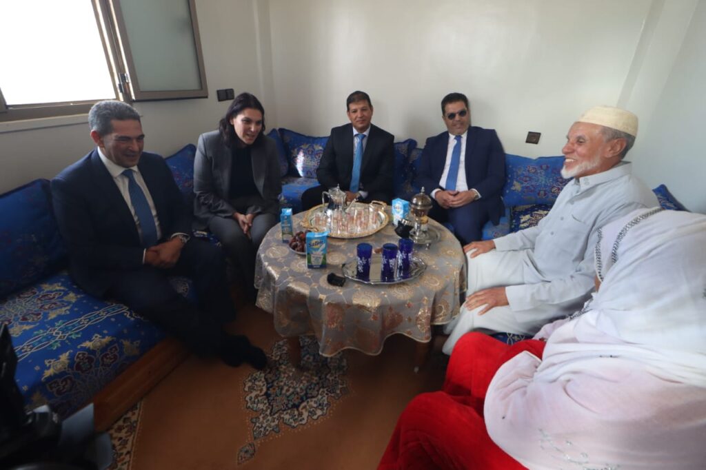 المنصوري توقع اتفاقية للمساعدة المعمارية والتقنية وتزور متضررين من زلزال الحوز